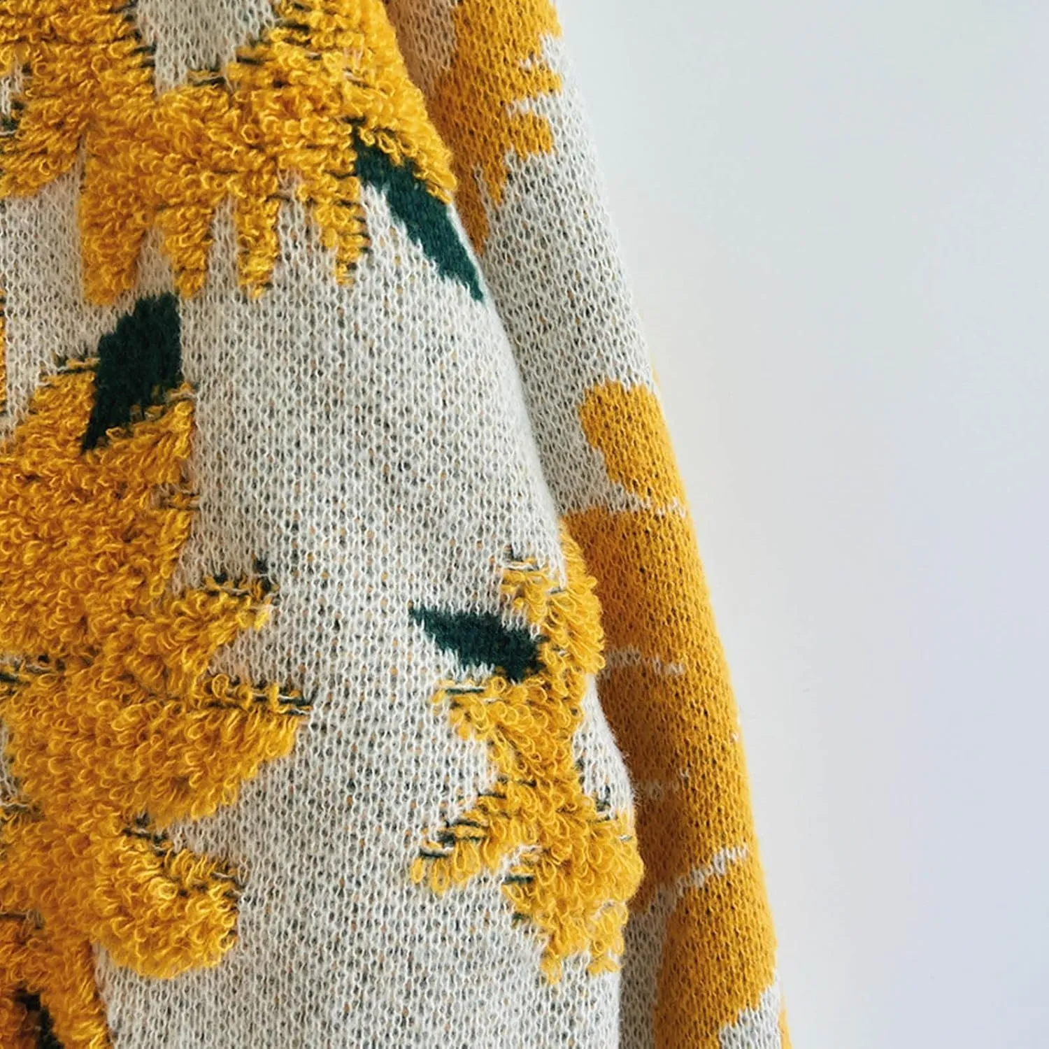2024 Fashion Cable Knit Sweater for Women Cute Sunflower Long Sleeve Pullover Tops Trendy Loose Fit Crewneck Sweaters
